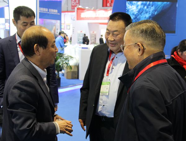 朱仁和理事长参观中国国际五金博览会并与企业家交流(图3)