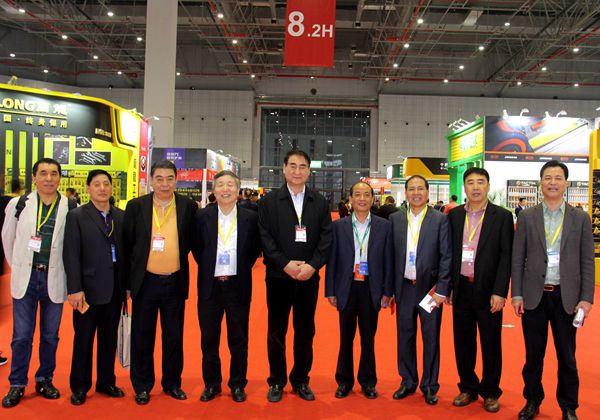 朱仁和理事长莅临第三十二届中国国际五金博览会现场(图9)